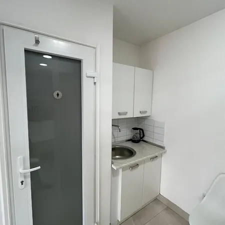 Apartment Oasis *