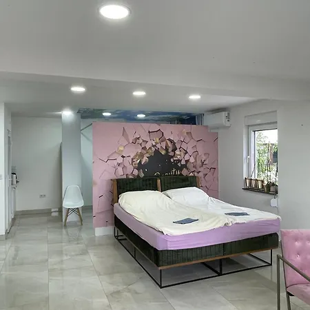 Oasis Apartment